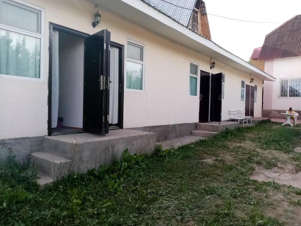 Guest House Regina Bulan Sogottuu Ngoại thất bức ảnh